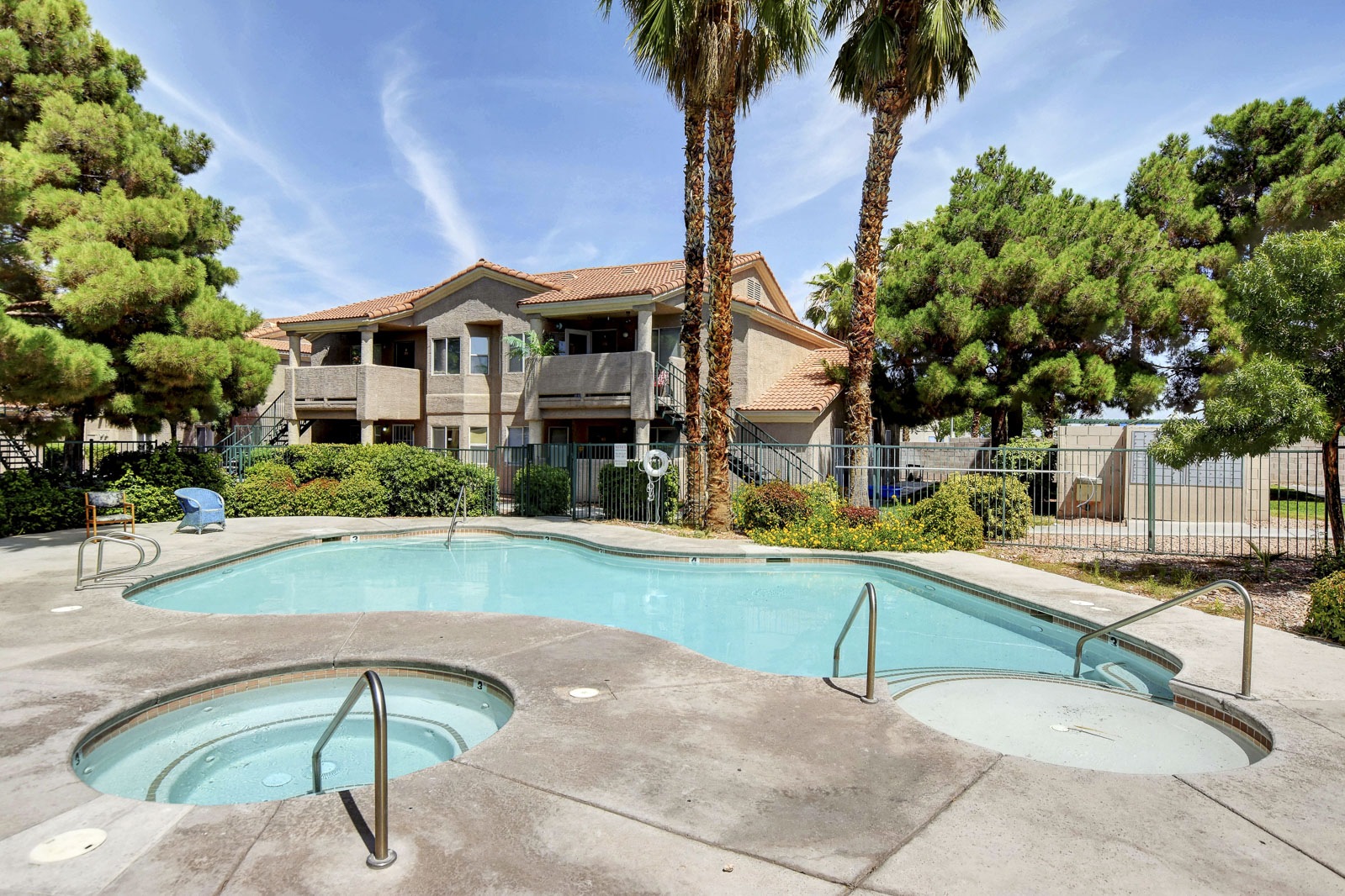 2216 Benmore #201