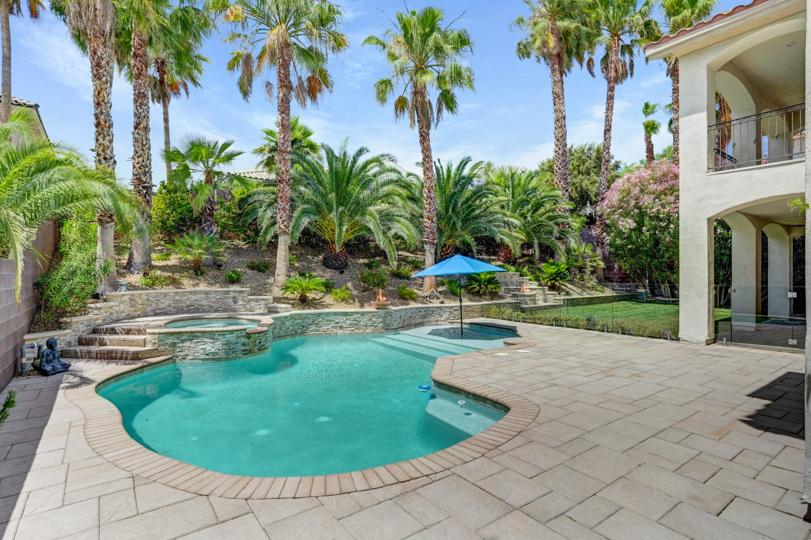 9813 Edgeview Place